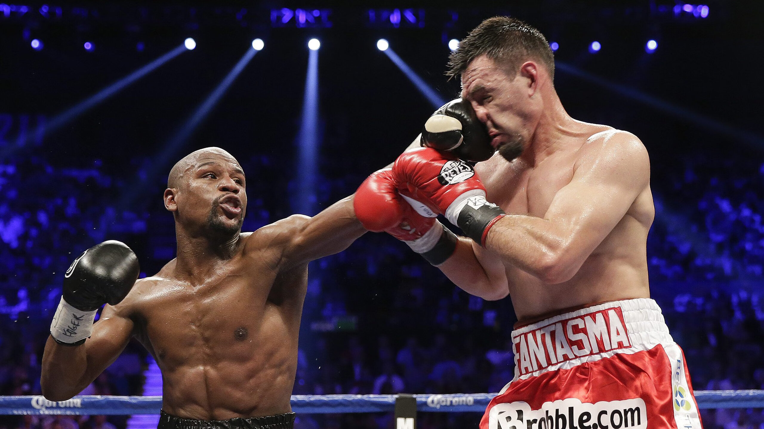 德甲球队高强度对抗期间体能消耗与技术表现关联，德甲冲刺速度