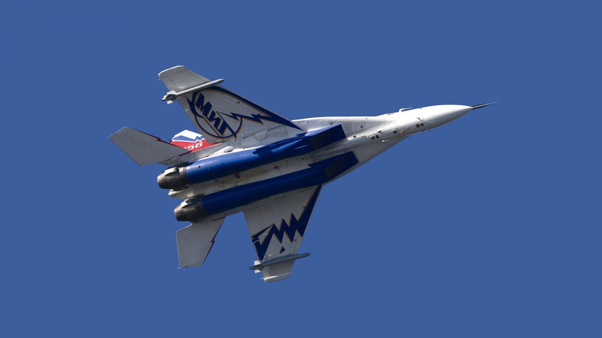 乐鱼电竞在线平台-地方队主教练访谈强调基础训练的重要性引起热烈反响