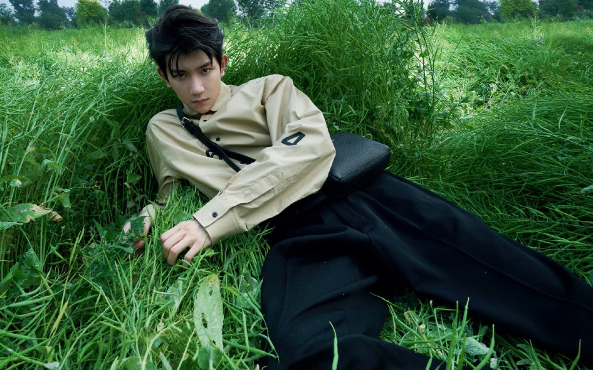 巴黎圣日耳曼在法甲继续领跑，豪华阵容难敌