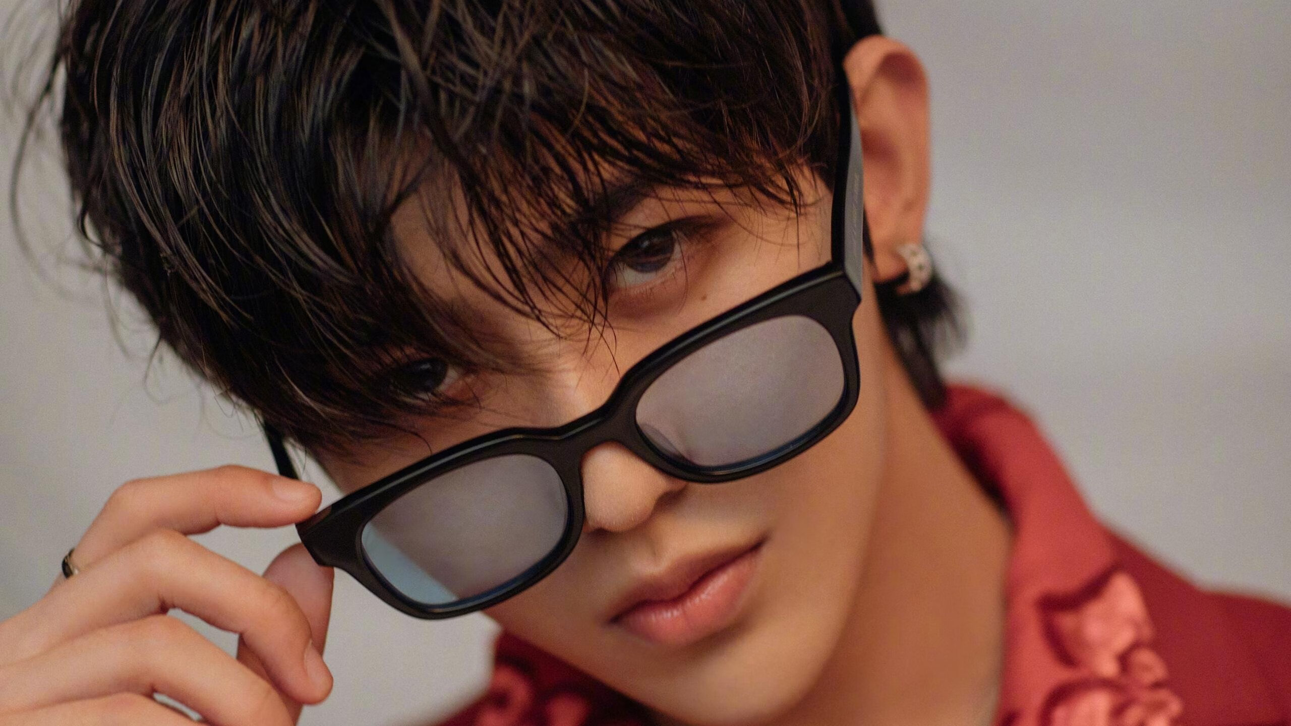 英国队接力选手完美交接展现默契,英国队接力选手完美交接展现默契的球员